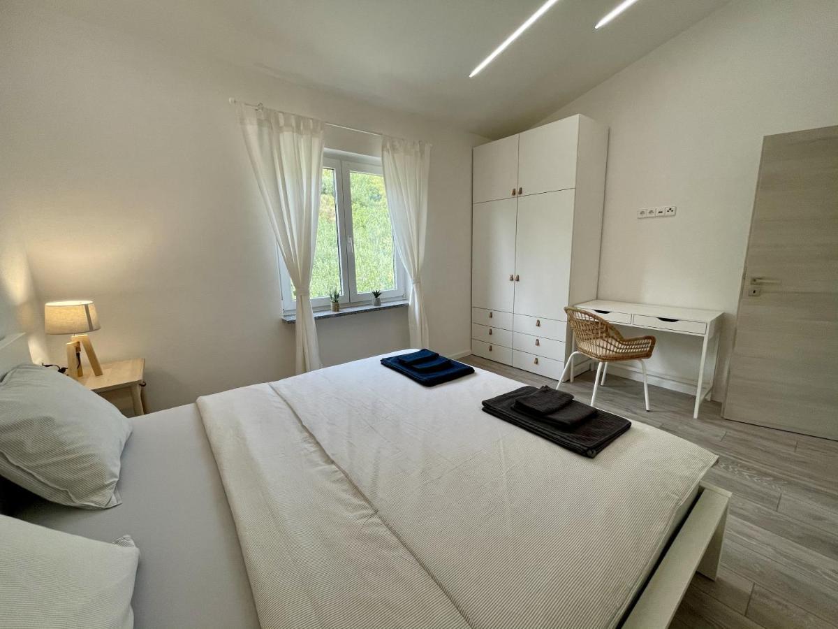 Lambda Holiday Apartments Jesenice  Luaran gambar