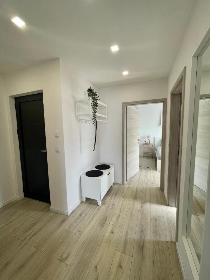 Lambda Holiday Apartments Jesenice  Luaran gambar